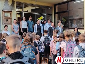 Tanévkezdés iskola iskolatáska