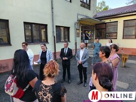 Tanévkezdés iskola iskolatáska