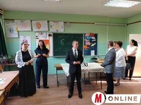 Tanévkezdés iskola iskolatáska