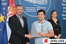 Ünnepélyesen átadták az állattenyésztés fejlesztését szolgáló tartományi támogatásokat Újvidéken