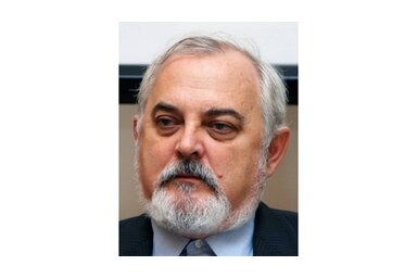 Dr. Mák Ferenc irodalomtörténész, művelődéskutató, bibliográfus és publicista