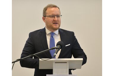 Rózsa Dávid a zentai konferencián (Gergely József felvétele)