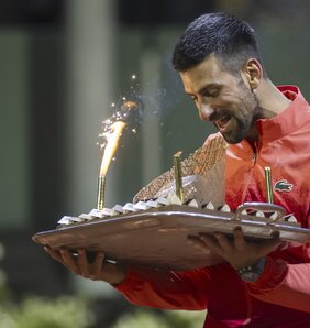 Đoković győzelemmel és tortával ünnepelte meg 38. születésnapját (Fotó: Beta/AP)