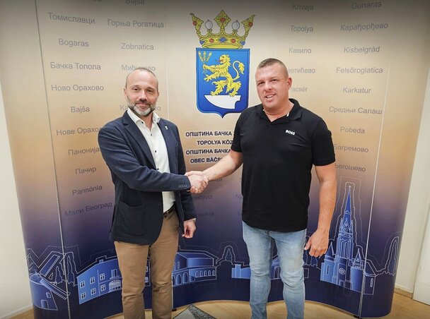 Szatmári Adrián polgármester és Bicók Tamás, a szervezőcsoport képviselője Szatmári Adrián polgármester és Bicók Tamás, a szervezőcsoport képviselője