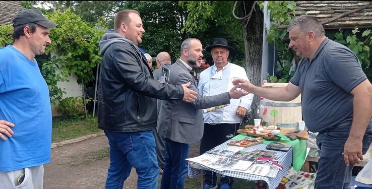 Szatmári Adrián és Tomik Nimród üdvözölte a résztvevőket (Fotó: Kiss Zoltán és IC-Topolya)