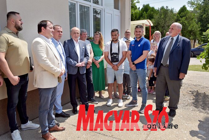 Velebiten a közösség háza a művelődési otthon (Fotó: Gergely Árpád) Velebiten a közösség háza a művelődési otthon (Fotó: Gergely Árpád)