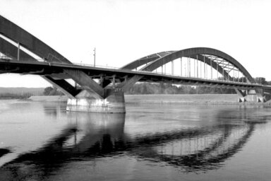 A Žeželj híd az 1960-as években