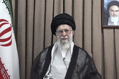 Hamenei hangsúlyozta, hogy Iránra nem lehet sem békét, sem háborút rákényszeríteni (Fotó: Beta/AP)