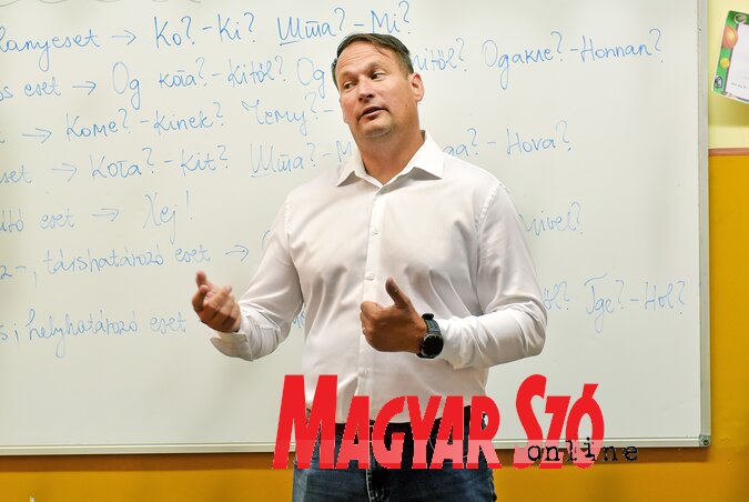 Fremond Árpád a megnyitón (Fotó: Gergely Árpád felvétele) Fremond Árpád a megnyitón (Fotó: Gergely Árpád felvétele)