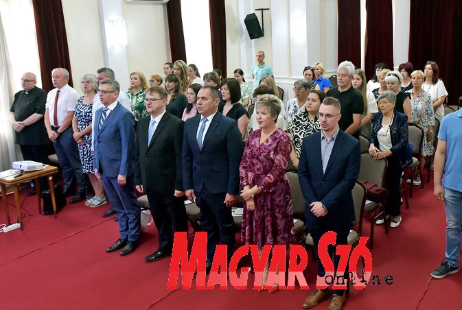 A Kárpát-medencei Asszonytalálkozó résztvevői (Gergely Árpád felvétele) A Kárpát-medencei Asszonytalálkozó résztvevői (Gergely Árpád felvétele)