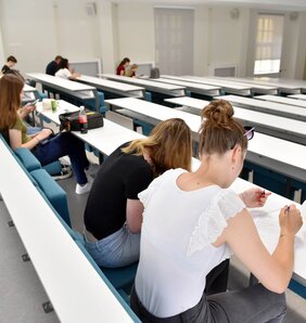 A szabadkai tanítóképző fakultáson a tavalyi jelentkezést örökítette meg fotósunk (Molnár Edvárd)