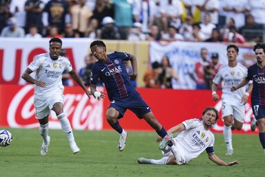 Luka Modrić utolsó mérkőzésén is harcosan küzdött (Fotó: Beta/AP)