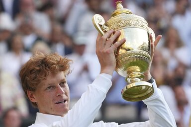 Sinner a karrierje során először nyert Wimbledonban (Fotó: Beta/AP)