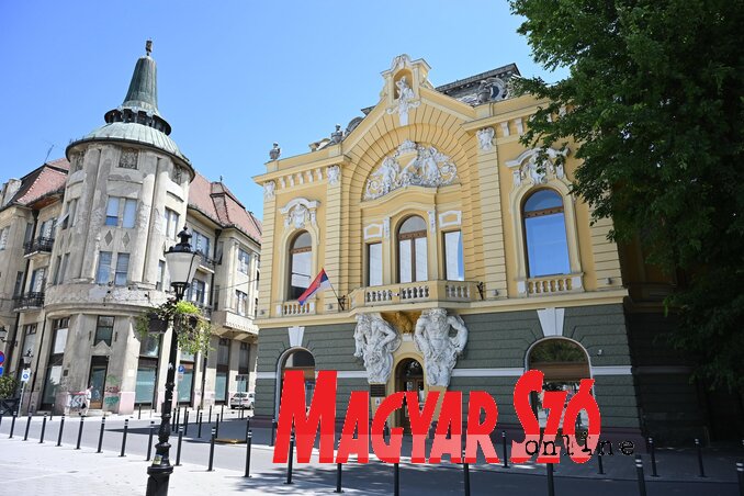 A könyvtár tetőszerkezetének felújítása is a tervek között szerepel / Molnár Edvárd felvétele A könyvtár tetőszerkezetének felújítása is a tervek között szerepel / Molnár Edvárd felvétele
