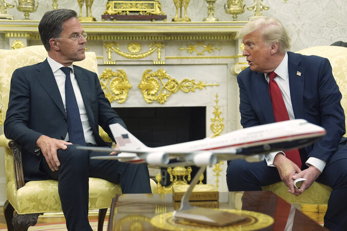 Mark Rutte NATO-főtitkár és Donald Trump amerikai elnök a Fehér Házban tárgyaltak (Fotó: AP via Beta) Mark Rutte NATO-főtitkár és Donald Trump amerikai elnök a Fehér Házban tárgyaltak (Fotó: AP via Beta)