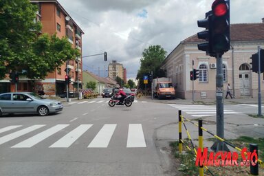 Újrafestették a zebrákat is (Fotó: Vidács Hajnalka)
