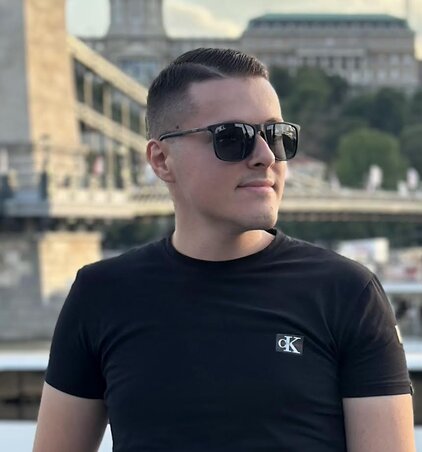 Rozsi Alex