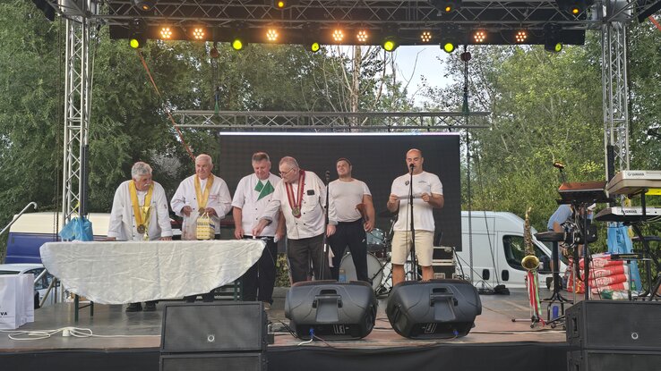 A zsűrit Mens András vezetésével a Királyi Szakácsok alkották (Gulyás Réka felvétele)