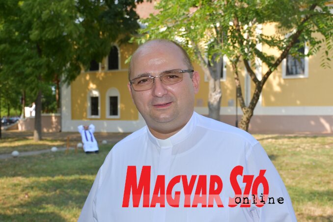 Kürtös Krisztián atya, a magyarországi Szent Mónika közösségek lelki vezetője (Fotó: Paraczky László) Kürtös Krisztián atya, a magyarországi Szent Mónika közösségek lelki vezetője (Fotó: Paraczky László)