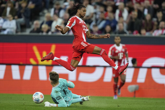 Hiába vezetett hárommal a Bayern, az Augsburg szorossá tette a találkozót (Fotó: Beta/AP) Hiába vezetett hárommal a Bayern, az Augsburg szorossá tette a találkozót (Fotó: Beta/AP)