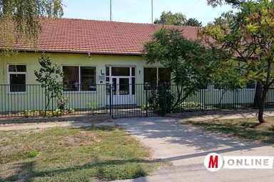 A törökfalui iskolában egyes renoválási munkálatokat már elvégeztek (Csincsik Zsolt felvétele)