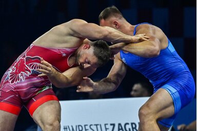 Bajcajev (balról) karnyújtásnyira volt a vb-éremtől, végül ötödik lett (Fotó: MTI)