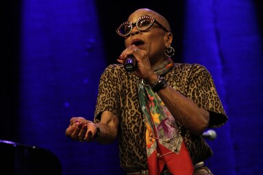 A 75 éves Dee Dee Bridgewater dzsesszdíva fiatalokat megszégyenítő energiát adott koncertjébe/Fotó: Diósi Árpád