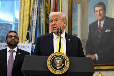 Donald Trump kifejtette, azért nem örült az indiai kőolajvásárlásoknak, mert az segíti Oroszországot a háború folytatásában (Fotó: Beta/AP)