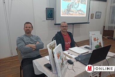 Patyerek Csaba és Budai Dénes Topolyán (Fotó: Kazinczy Paszterkó Diana felvétele)