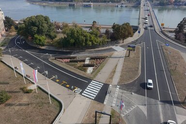 A péterváradi híd feljárójánál befejeződtek a munkálatok (Fotó: Grad Novi Sad)