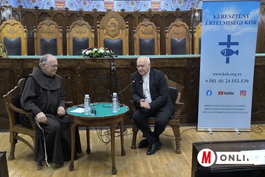 Dr. Harmath Károly OFM ferences dr. Német László SVD-bíborossal. (Fotó: Dér Dianna)