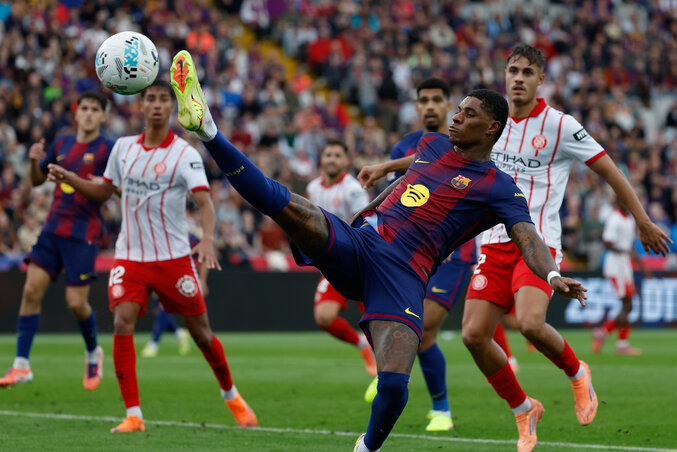 Látványos megmozdulásból nem volt hiány Barcelonában (Fotó: Beta/AP) Látványos megmozdulásból nem volt hiány Barcelonában (Fotó: Beta/AP)