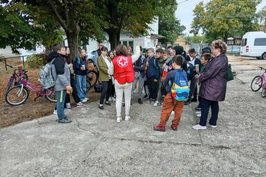 Az általános iskolásokat önkéntesek kalauzolták a székházban (Fotó: Vöröskereszt)