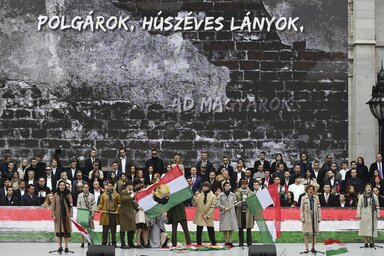 Ünnepi műsor az 1956-os megemlékezésen a Kossuth Lajos téren(Fotó: MTI/Koszticsák Szilárd)