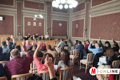 A községi képviselő-testület ülésén 14 napirendi pontról szavaztak a képviselők (Fotó: Kancsár Izabella)