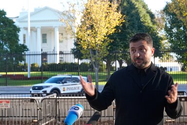 Volodimir Zelenszkij cáfolta azokat az állításokat, amelyek szerint Oroszország képes volna előretörni a fronton (Fotó: Beta/AP)