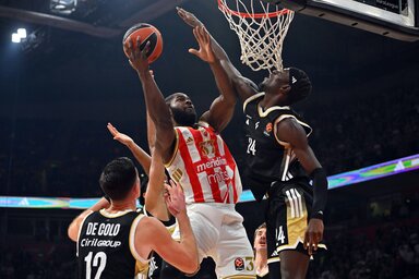 A Crvena zvezda egy félidő alatt eldöntötte a meccset (Fotó: Beta/AP)