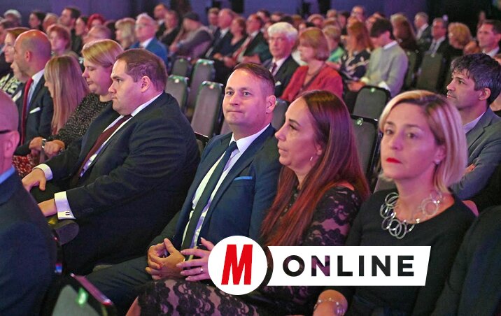 Telt ház és mosolygó arcok: a vendégek minden pillanatban megélték a közösség erejét (Ótos András felvétele) Telt ház és mosolygó arcok: a vendégek minden pillanatban megélték a közösség erejét (Ótos András felvétele)