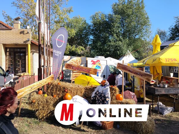 A Kossuth Rádió is élő adással jelentkezett Topolyáról (Tóth Péter felvétele) A Kossuth Rádió is élő adással jelentkezett Topolyáról (Tóth Péter felvétele)