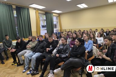 A tanulók figyelmesen követték az előadók gondolatait (Fotó: Dér Dianna felvétele) A tanulók figyelmesen követték az előadók gondolatait (Fotó: Dér Dianna felvétele)