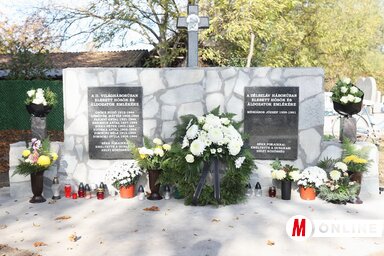 Egyelőre a második világháború és a délszláv háborúk áldozatainak neve szerepel az emlékművön (Fotó: Lakatos János felvétele)