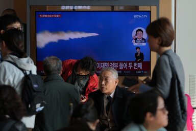 Észak-Korea a múlt hónapban több rövid hatótávolságú rakétát indított (Fotó: Beta/AP)