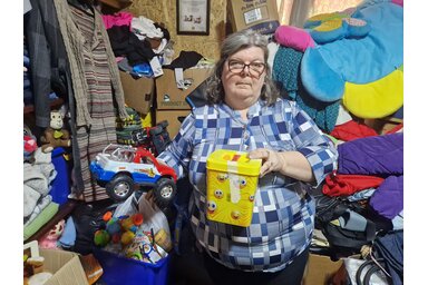 Osztrogonác Hajnalka kizárólag tárgyi felajánlásokat fogad el / Fotó: Bartus Bella