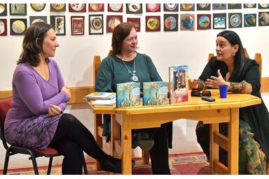 Szarka Mándity Krisztina, Csík Mónika és Janovics Erika/Fotó: Gergely Árpád