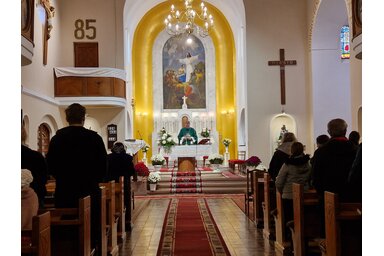 A vitrázst a szentmise keretében áldották meg / Fotó: Bartus Bella