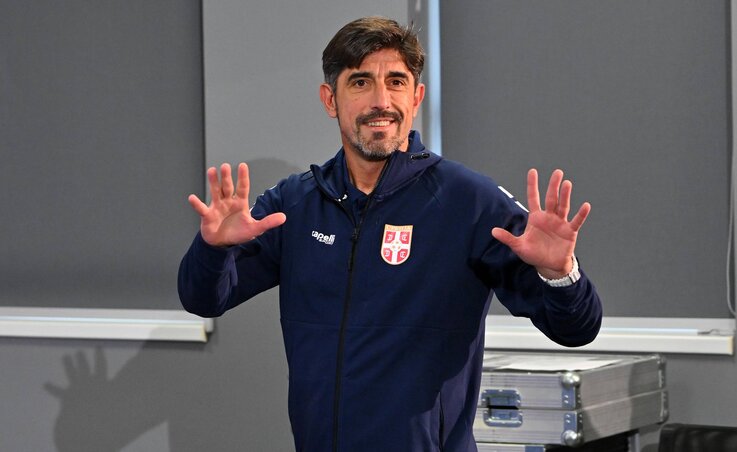 Veljko Paunović először bizonyíthat a szerb kispadon (Fotó: Beta/AP)