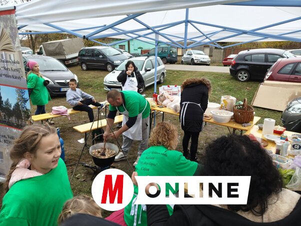 A leglelkesebb társaság az idén is a szajáni Móra Károly Általános Iskola tanulói és tanítói voltak (Horváth Zsolt felvétele)