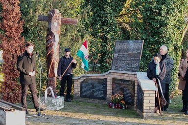 Nagyidei Márk az ártatlanul kivégzett topolyai polgárokra emlékezett (Tóth Péter felvétele)