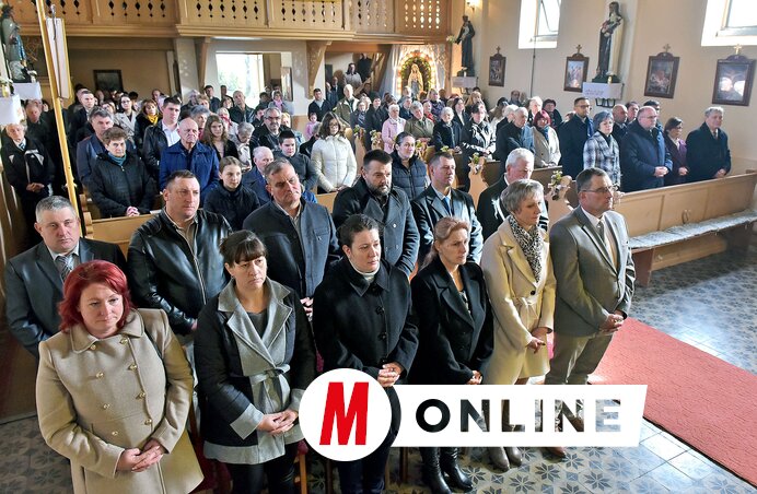 Megtelt hívekkel a kevi Rózsafűzér Királynéja templom Keviben (Gergely Árpád felvétele)