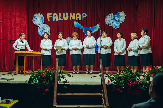 A völgyesi Aranykalász Művelődési Egyesület tagjai is hazajöttek Oromra (Fotó: Kádár Áron)